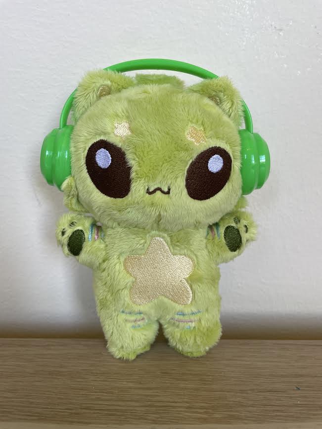 Headphones Random Colour [Fits Pluto and Freakums]