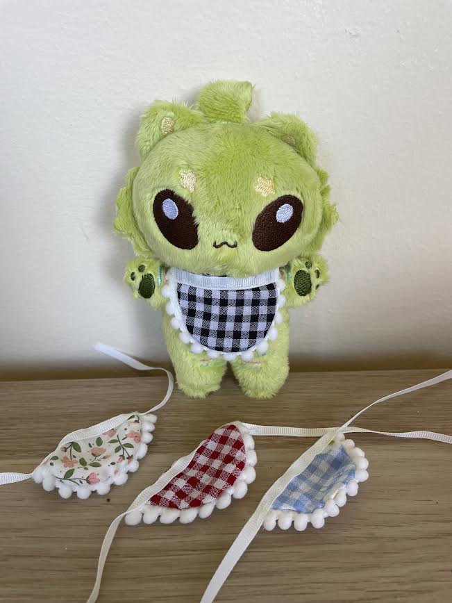 Random Colour Collar Bib [Fits Pluto and Freakums]